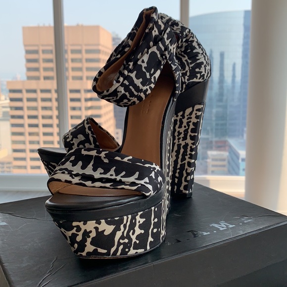 L.A.M.B IOWA WEDGE SANDALS, SIZE 8 1/2 - Picture 2 of 8